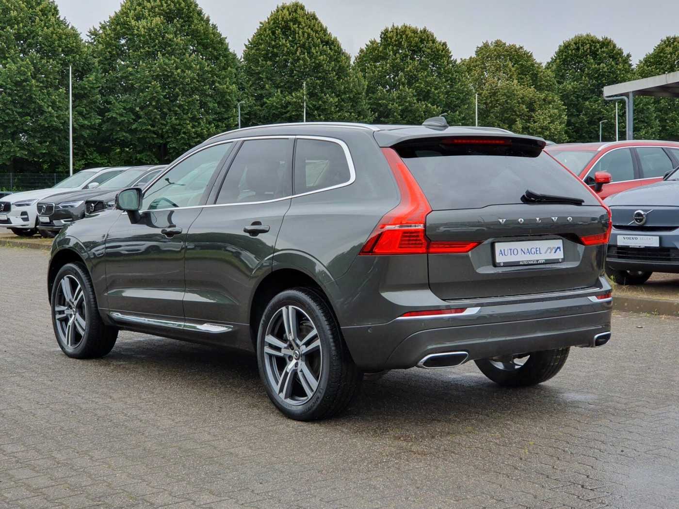 Volvo  D5 AWD Inscription B&W | LUFT | AHK | PANO