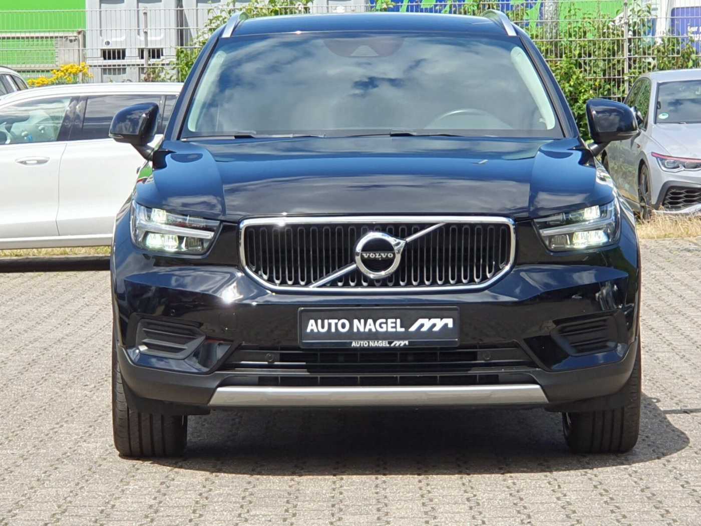 Volvo  D4 Autom. AWD Momentum Navi/Keyless-Start