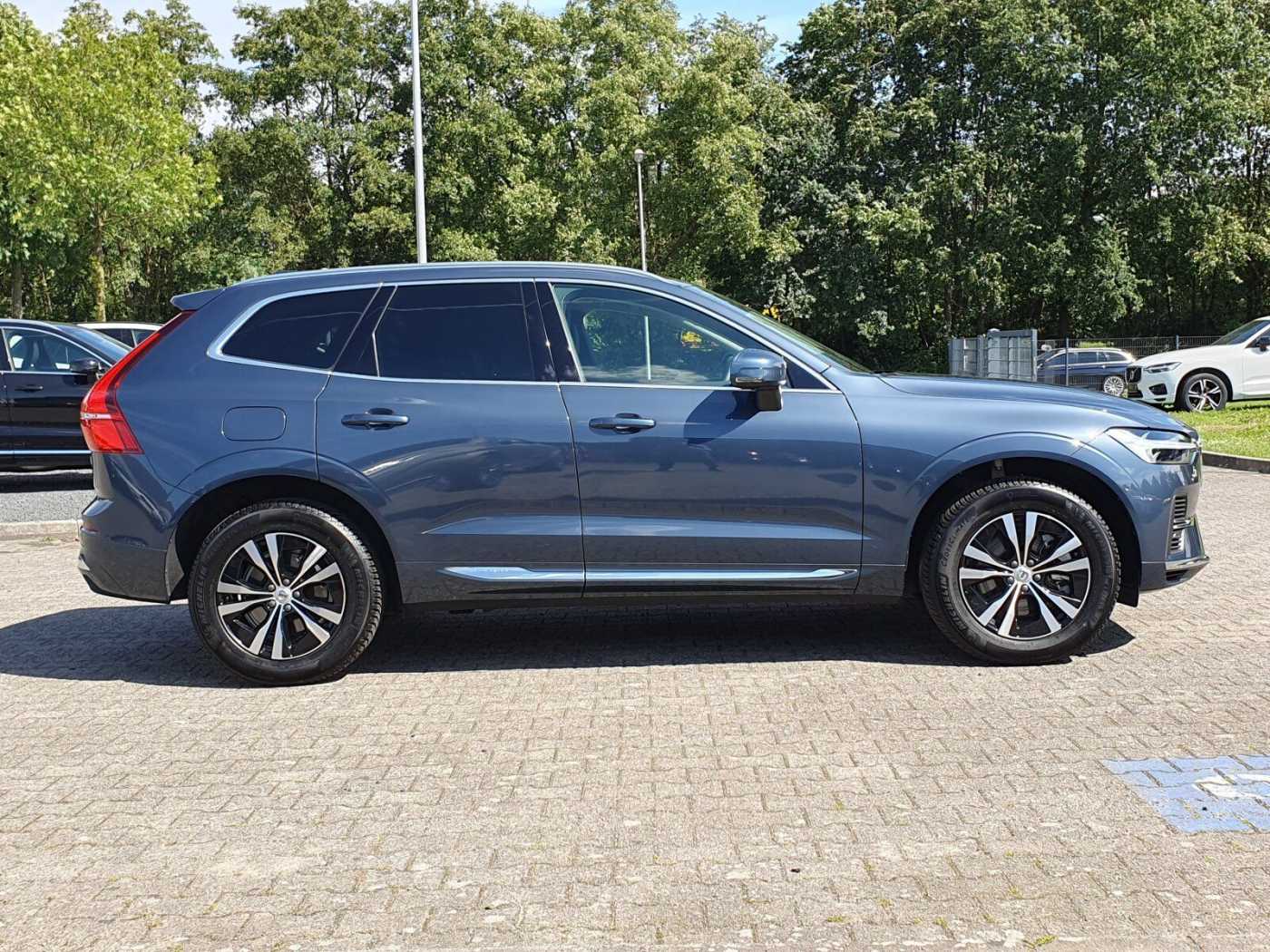 Volvo  Recharge T6 AWD Core PANO | STANDH | FLEDBC