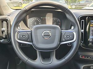 Volvo  D4 Autom. AWD Momentum Navi/Keyless-Start