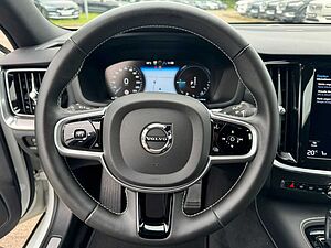 Volvo  T6 Twin Engine AWD R-Design Navi/Autom. /LED